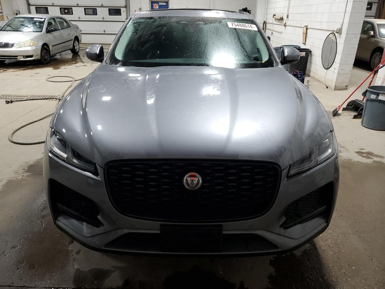 2023 Jaguar F-Pace - Image 5