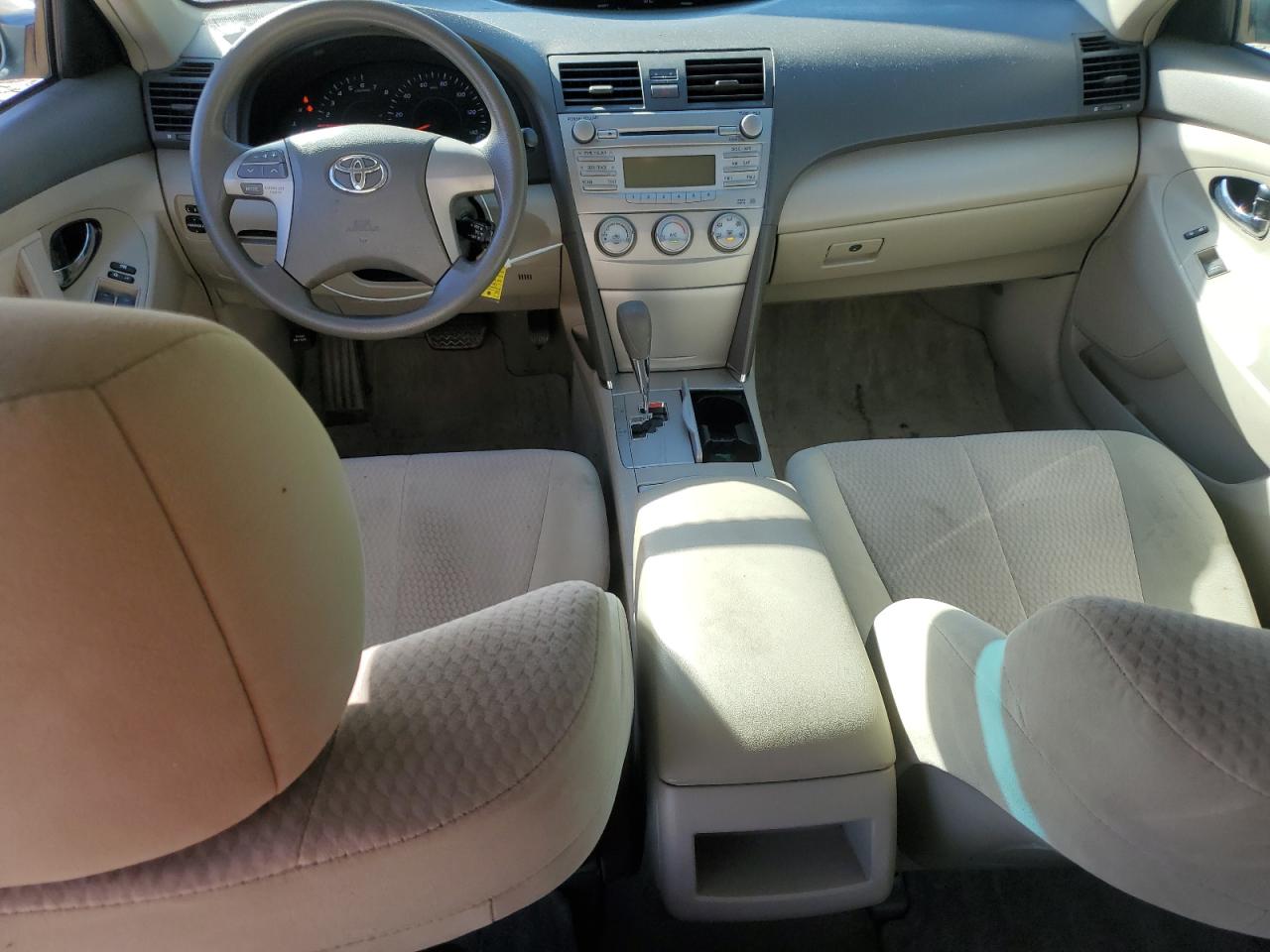 2010 Toyota Camry - Image 8