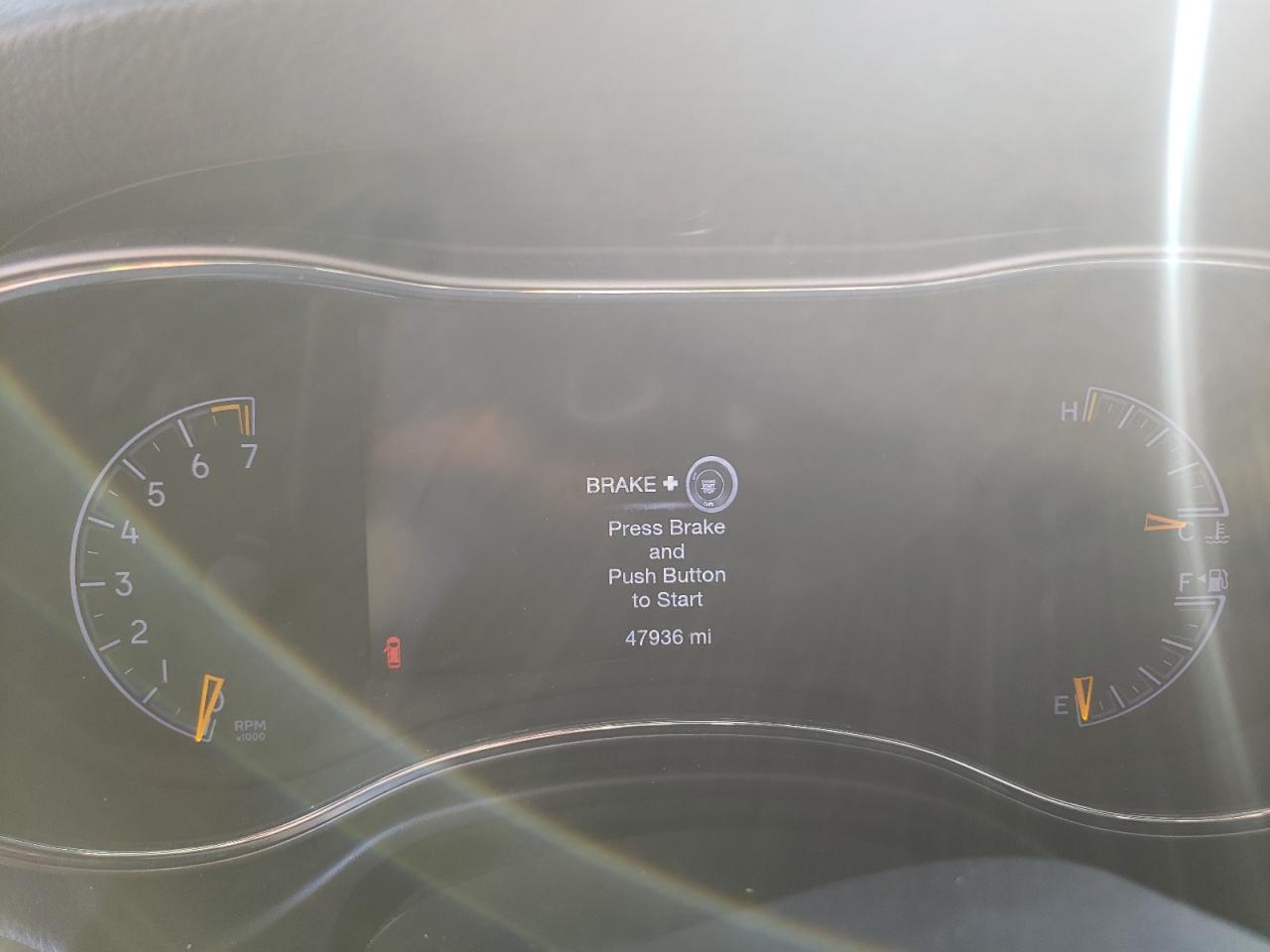 2019 Jeep Grand Cherokee - Image 9