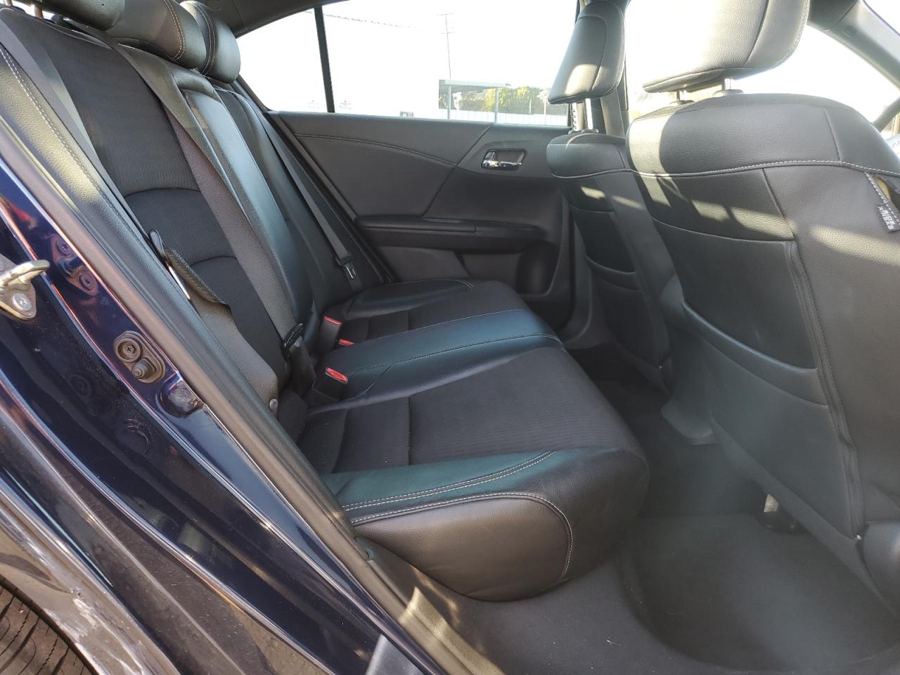 2016 Honda Accord - Image 11
