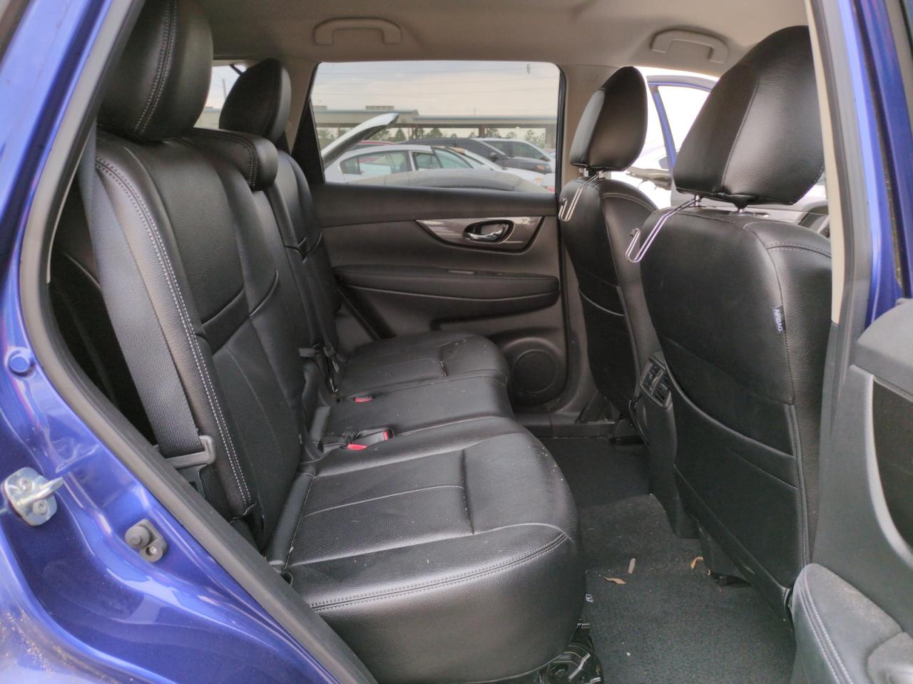 2019 Nissan Rogue - Image 10