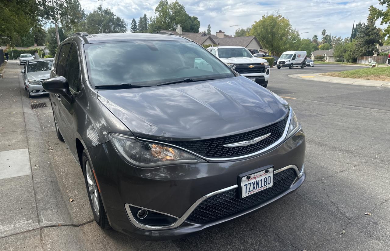 2C4RC1BG4HR527703 2017 CHRYSLER PACIFICA - Image 1