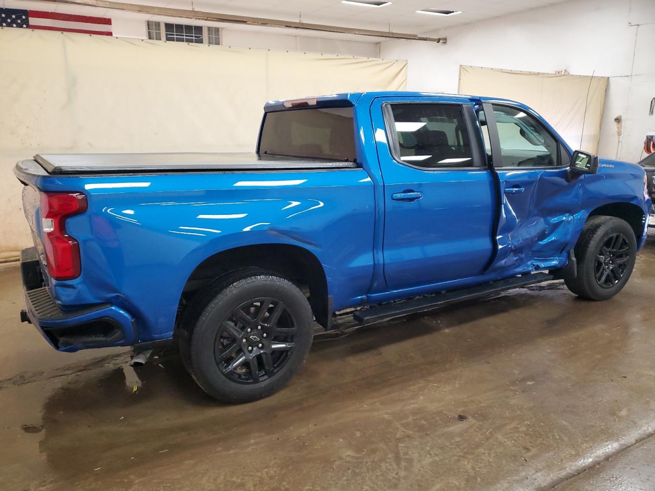 2022 Chevrolet Silverado - Image 3