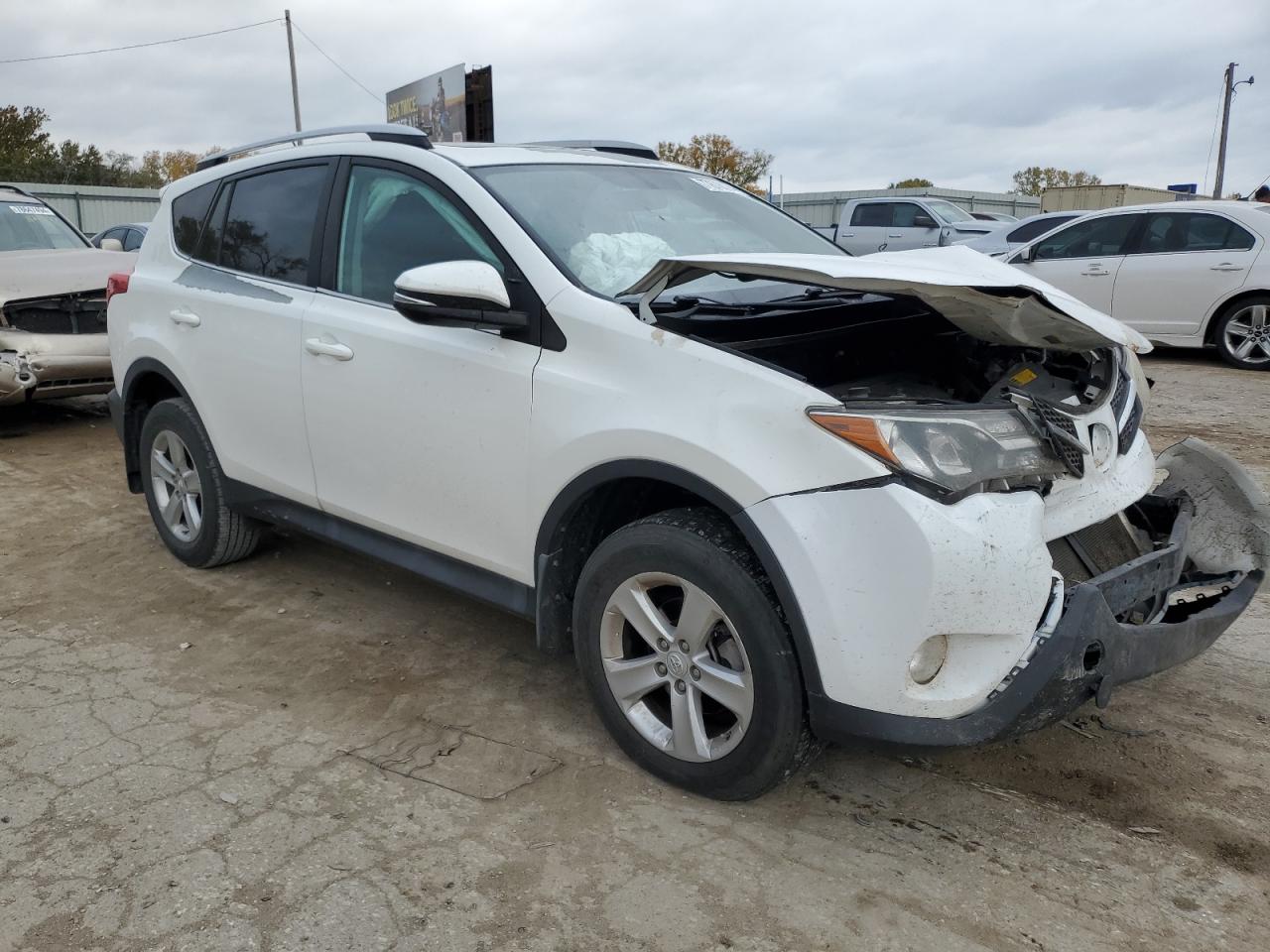 2014 Toyota RAV 4 - Image 4