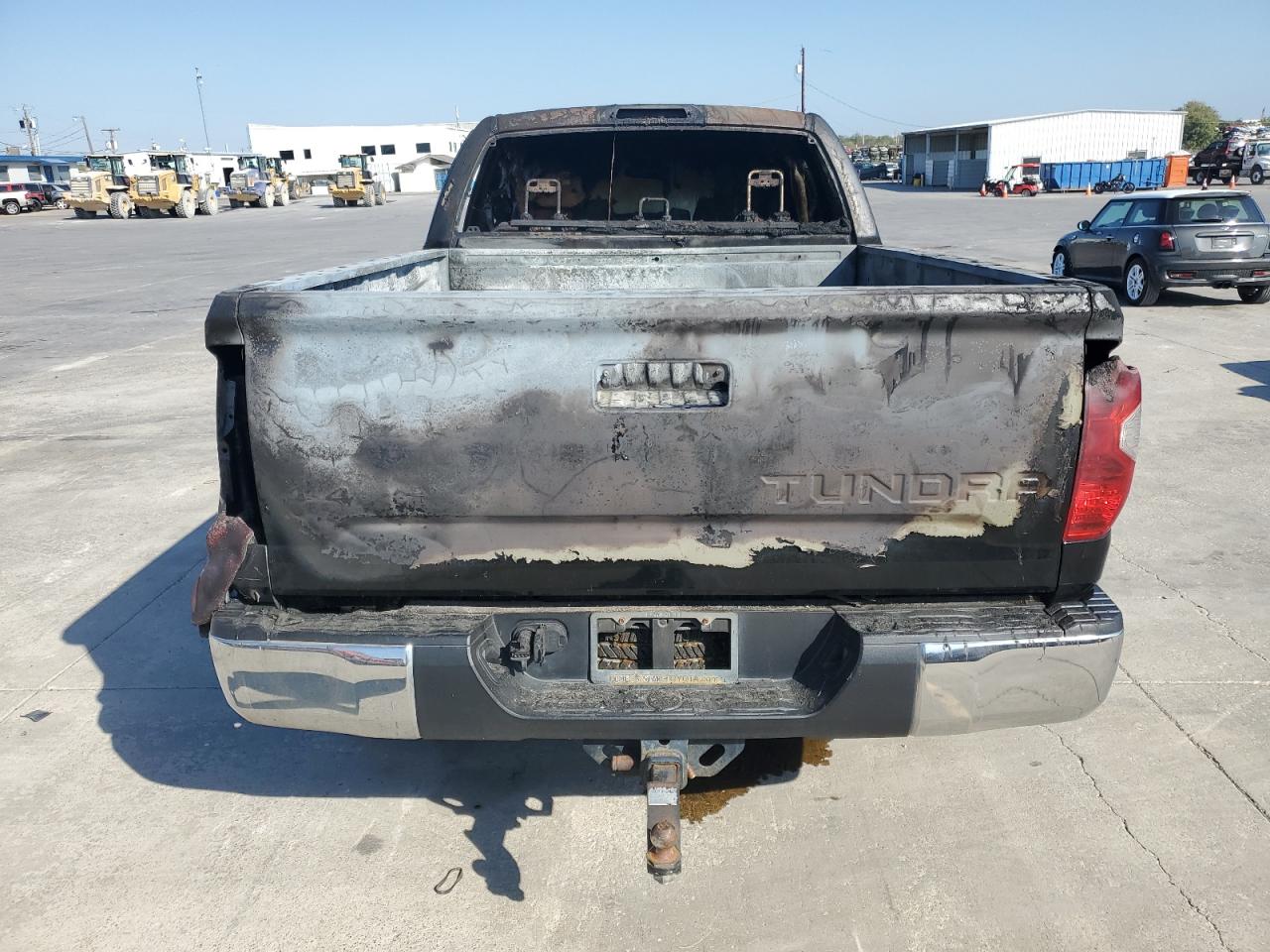 2014 Toyota Tundra - Image 6
