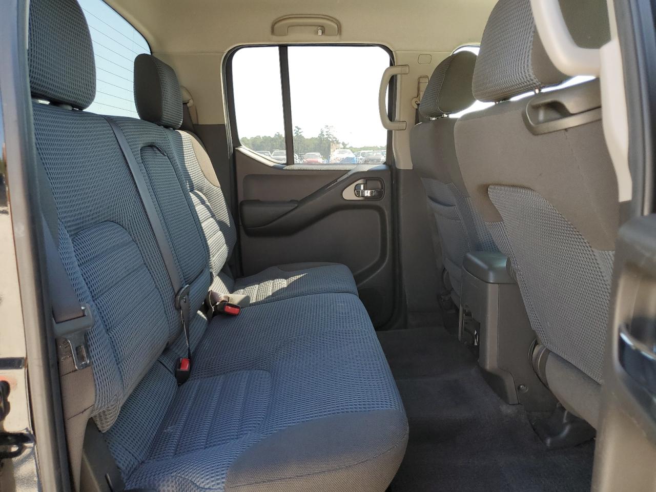 2005 Nissan Navara (Frontier) - Image 10