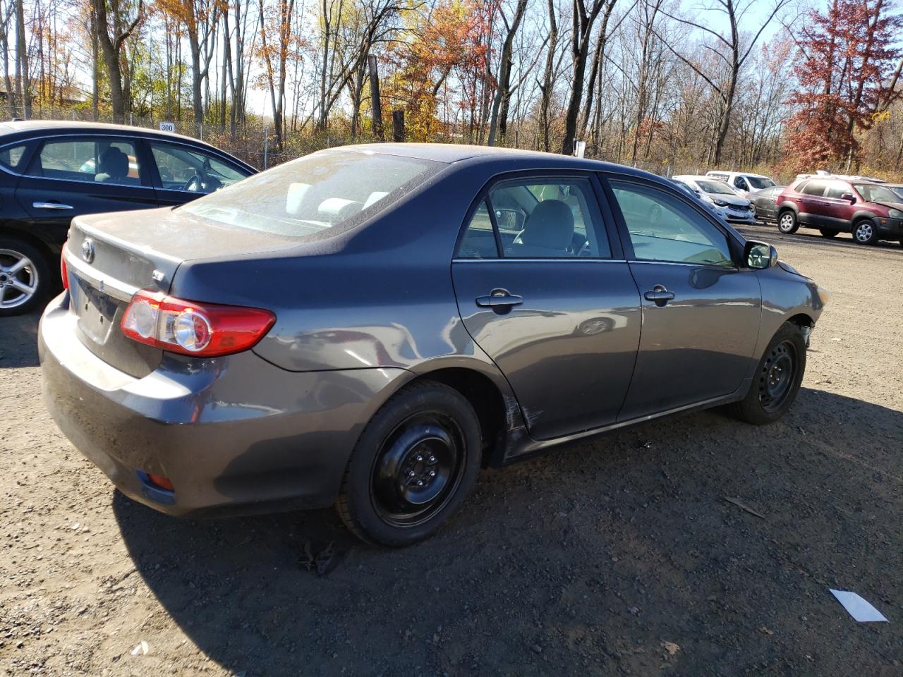 VIN 2T1BU4EE4DC949345 2013 TOYOTA COROLLA no.3