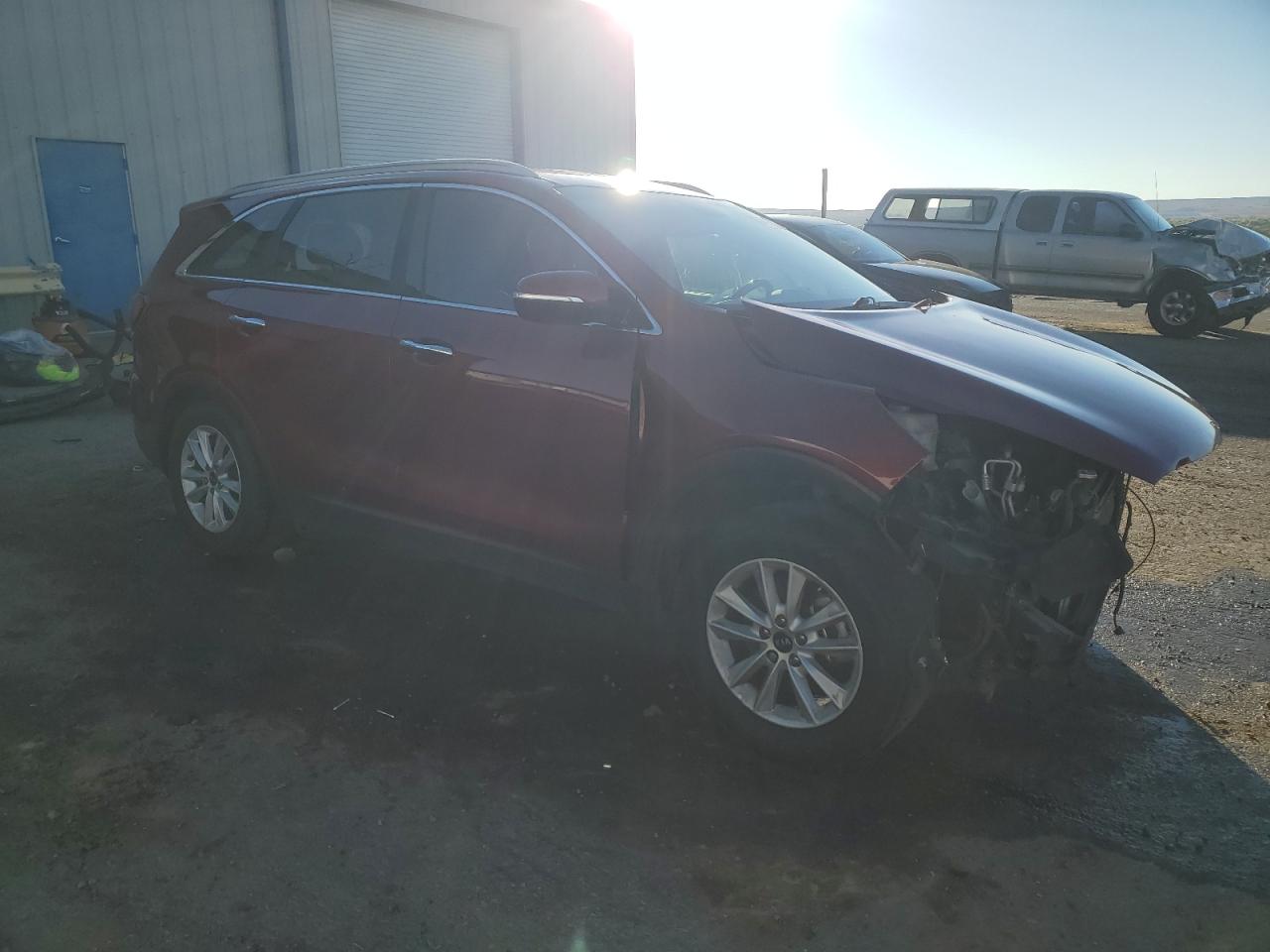 VIN 5XYPG4A37KG460683 2019 KIA SORENTO no.4