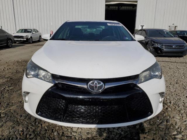  TOYOTA CAMRY 2015 Білий