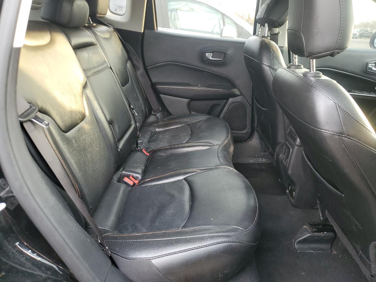 2020 Jeep Compass - Image 11