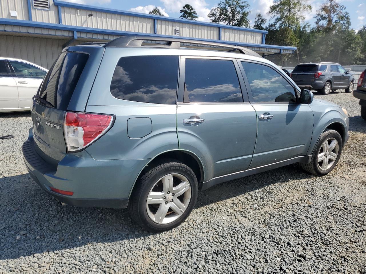 2010 Subaru Forester - Image 3