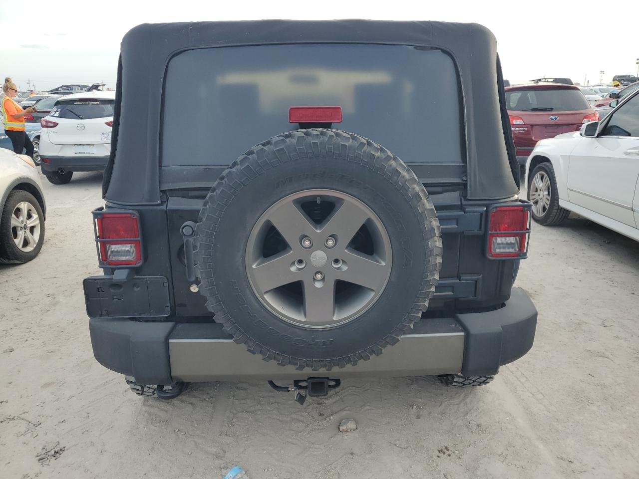 2010 Jeep Wrangler Sport VIN: 1J4AA2D15AL223631 Lot: 74977904