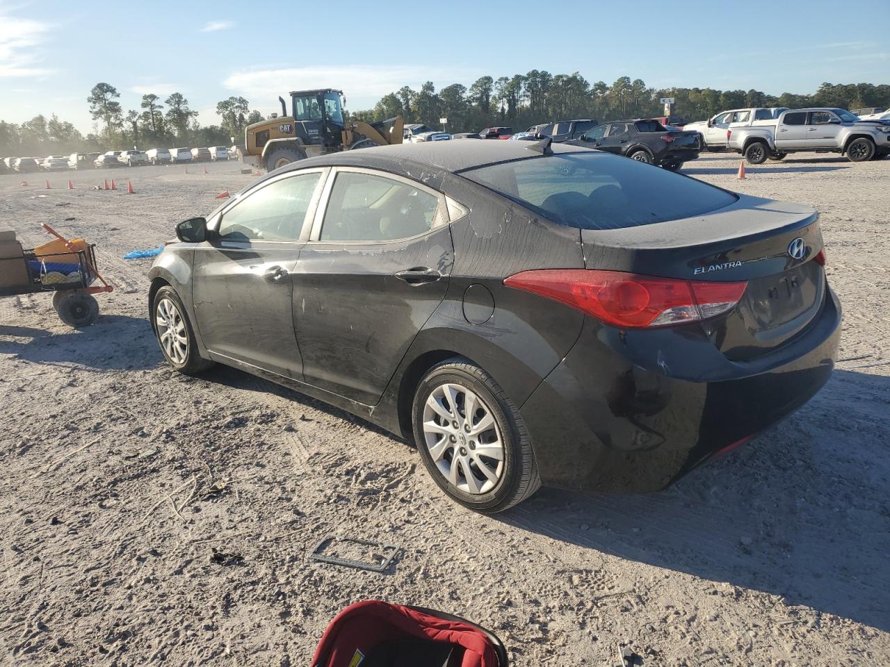 2012 Hyundai Elantra - Image 2