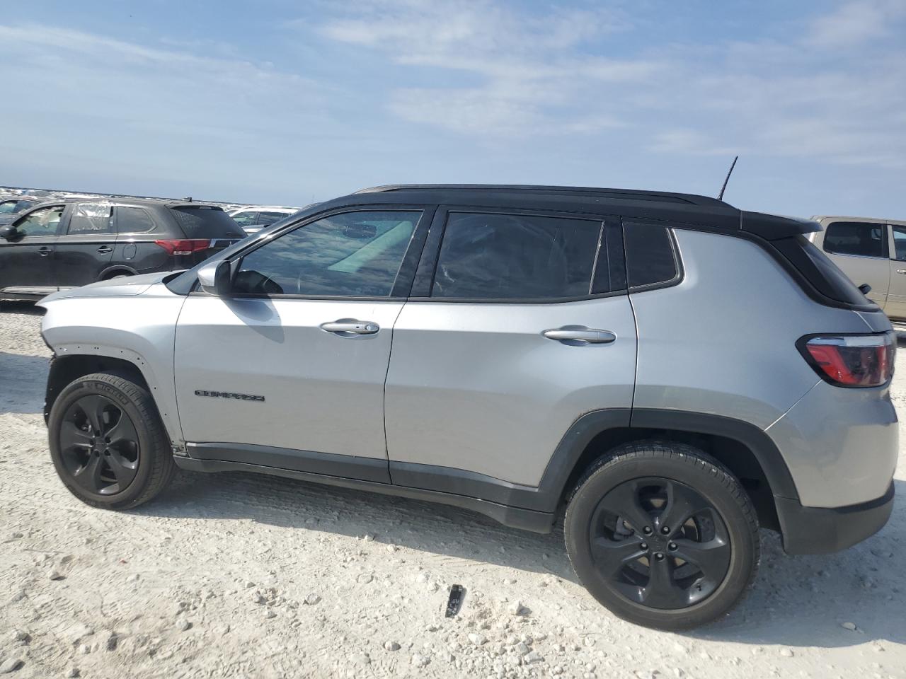 2018 Jeep Compass - Image 2