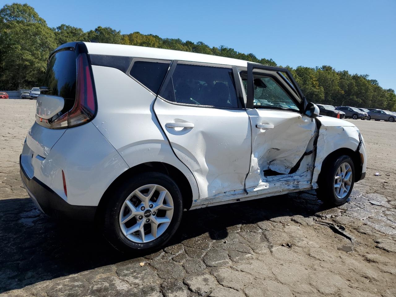 2023 Kia Soul - Image 3