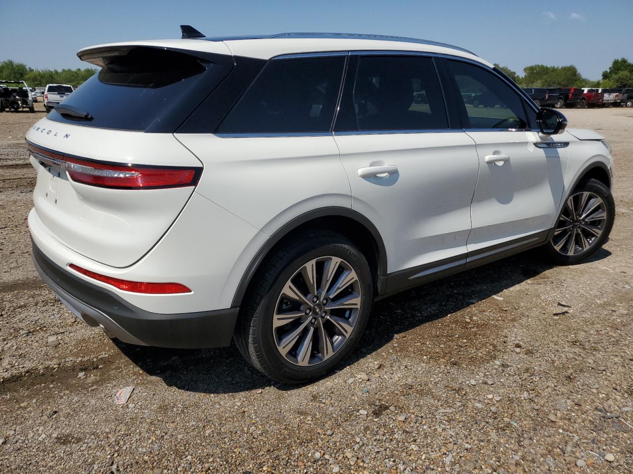 2020 Lincoln Corsair - Image 3