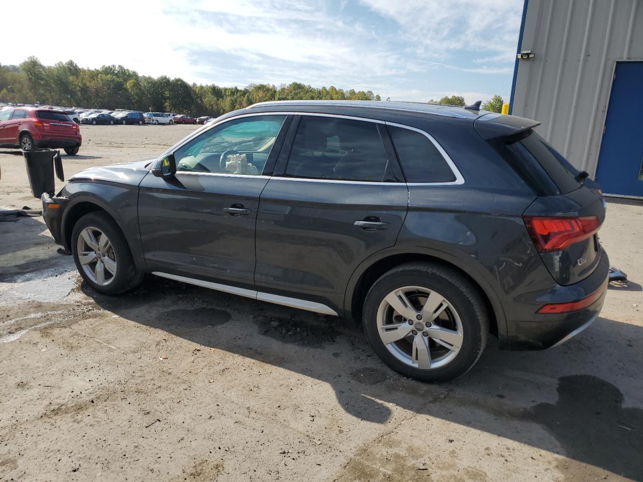 WA1BNAFY7K2085997 2019 AUDI Q5 - Image 2