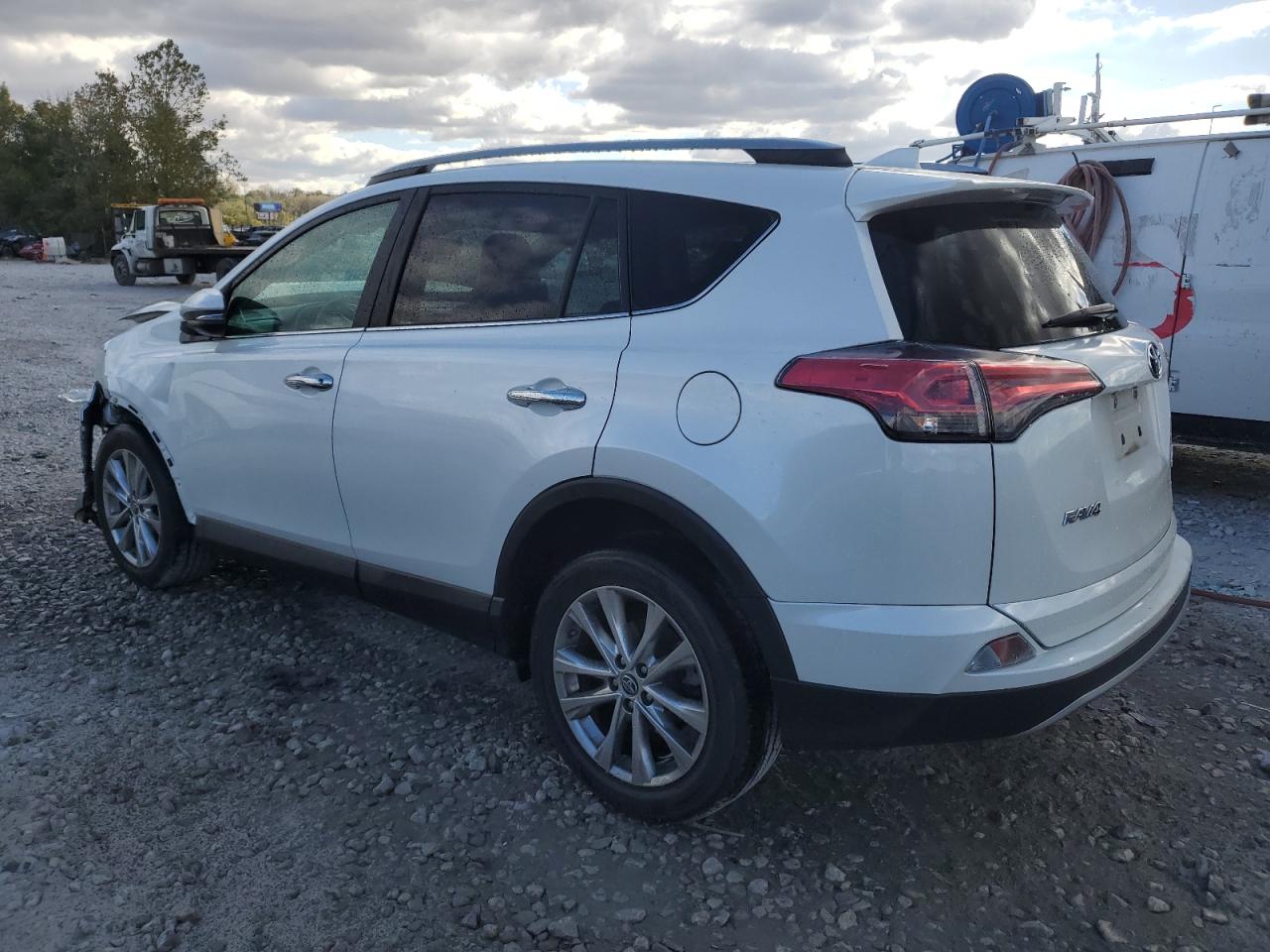 2017 Toyota RAV 4 - Image 2