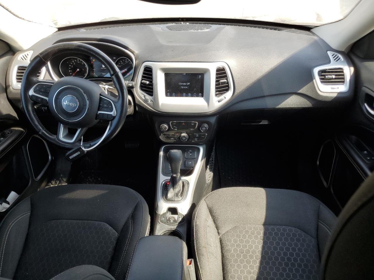 2019 Jeep Compass - Image 8