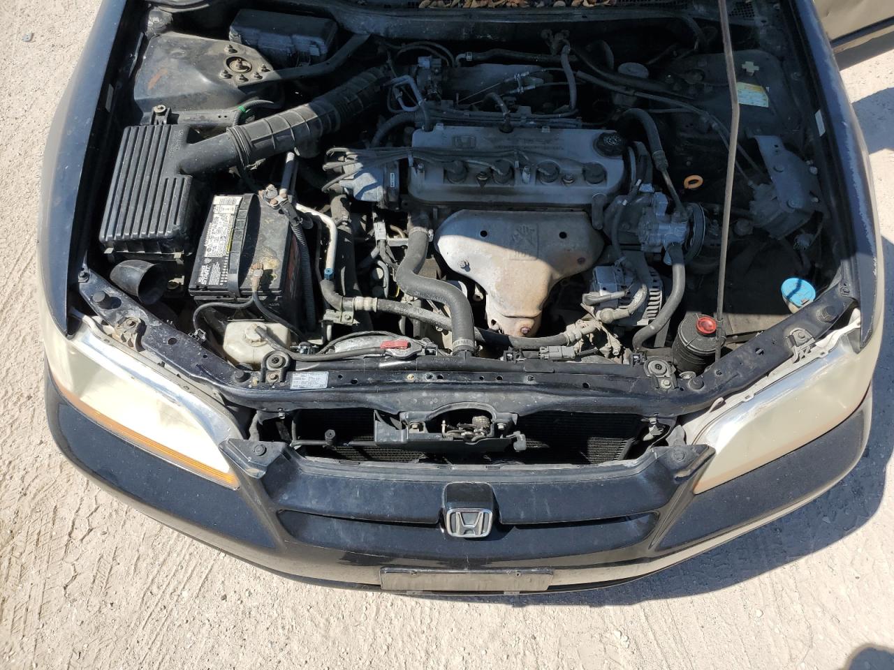 1HGCG5646YA154669 2000 Honda Accord Lx