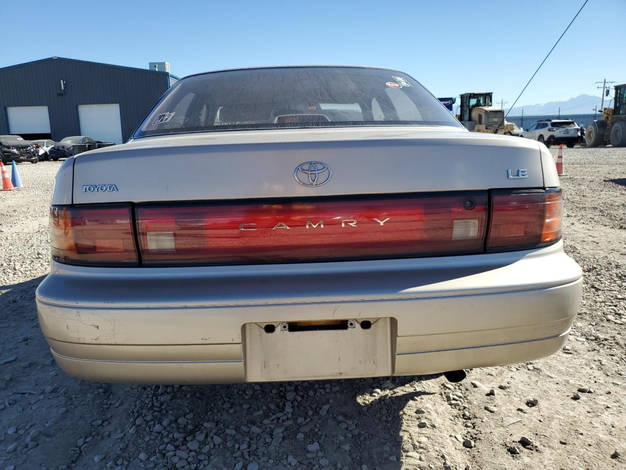 1993 Toyota Camry Le VIN: 4T1SK12EXPU301035 Lot: 77434764