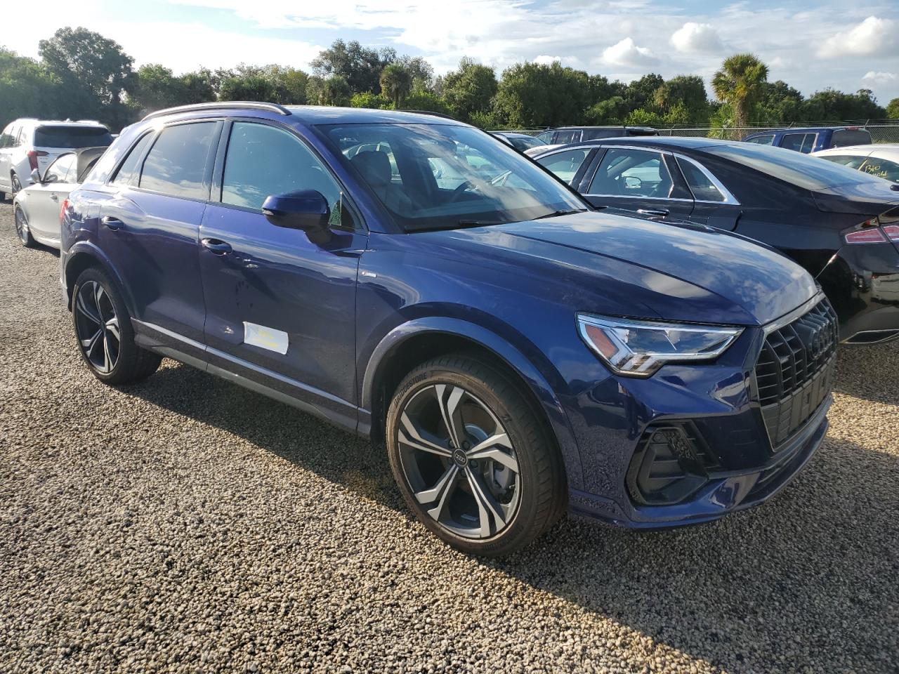 2024 Audi Q3 - Image 4