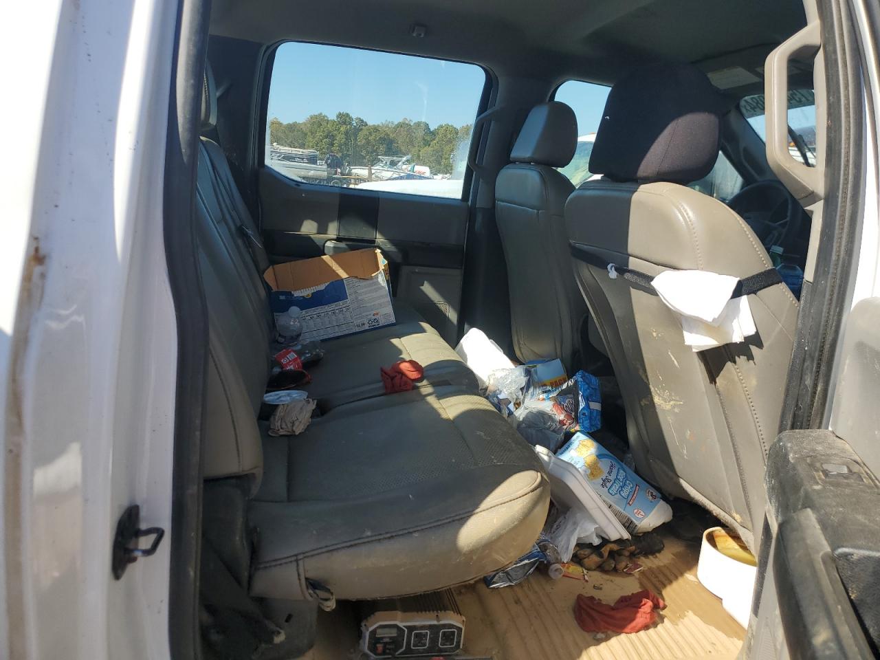 2020 Ford F450 - Image 10