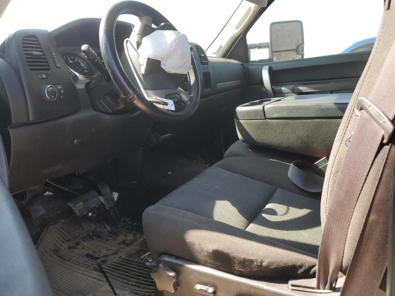 2012 Chevrolet Silverado - Image 7