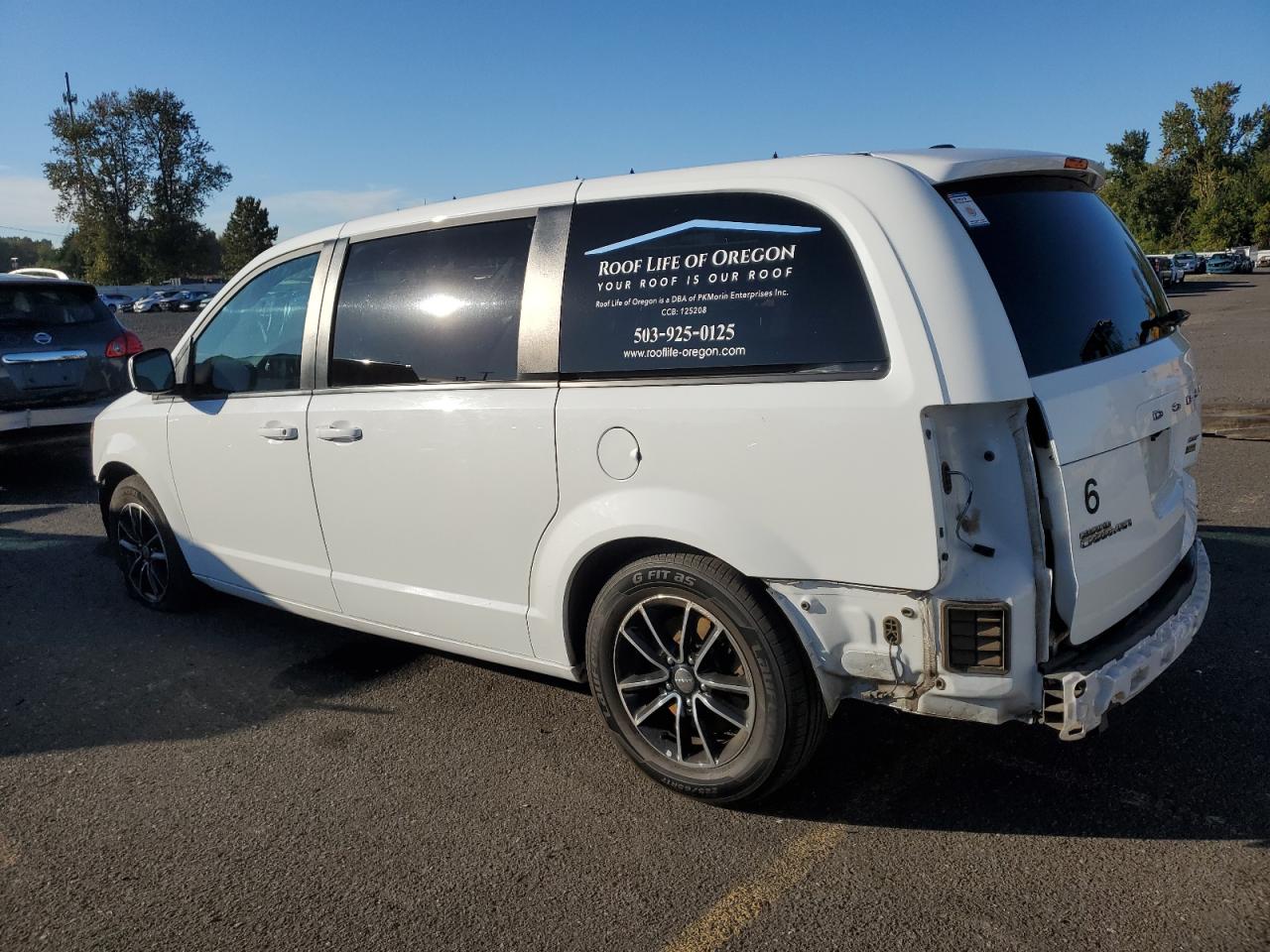 2018 Dodge Caravan - Image 2