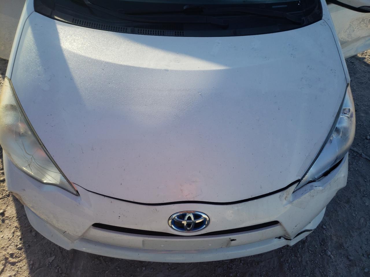 2013 Toyota Prius C VIN: JTDKDTB33D1035377 Lot: 74820084