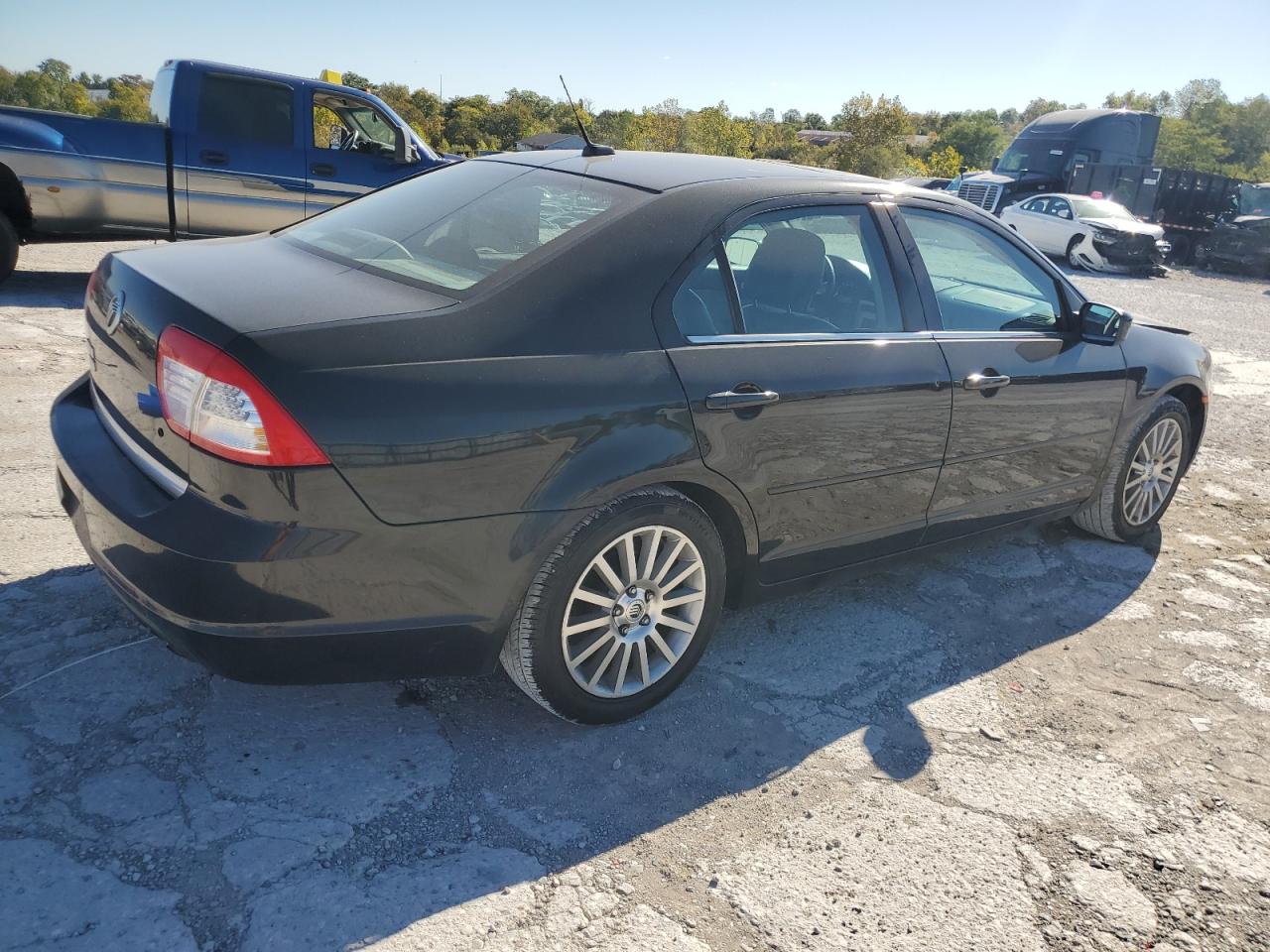 2009 Mercury Milan - Image 3