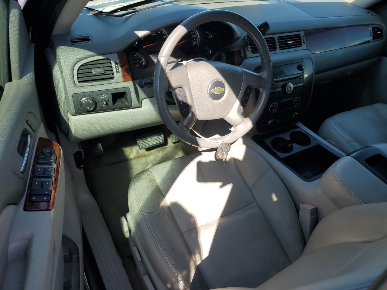 2012 Chevrolet Avalanche - Image 8