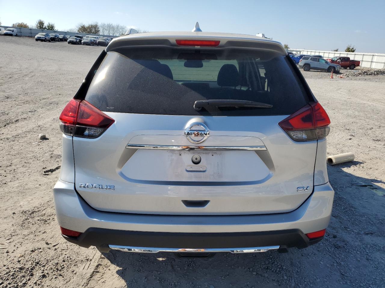 2017 Nissan Rogue - Image 6