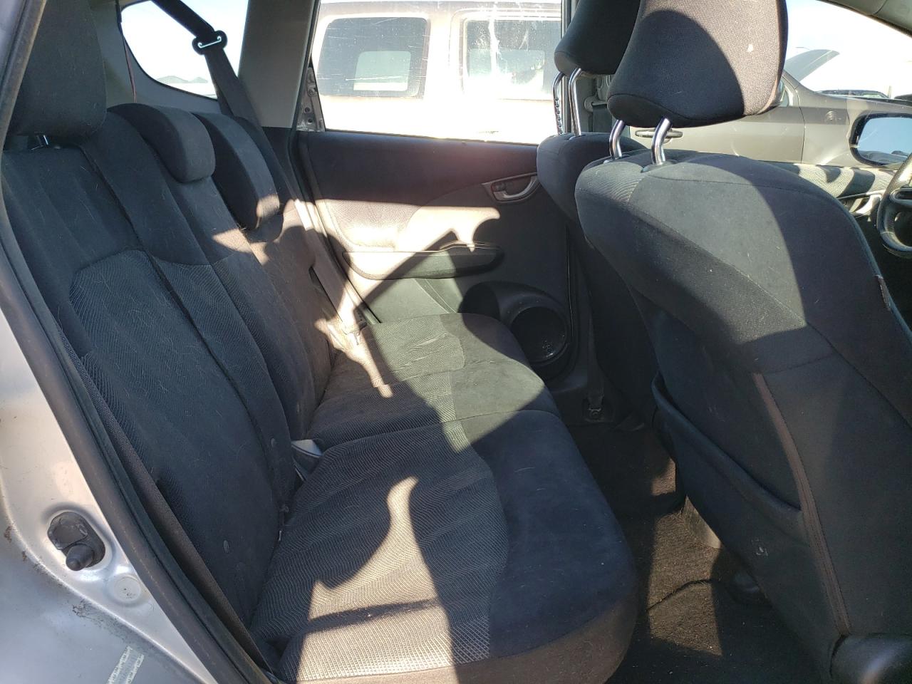 2011 Honda Fit - Image 10