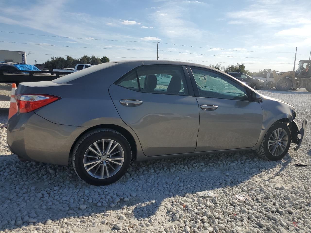 VIN 5YFBURHE7FP220834 2015 TOYOTA COROLLA no.3