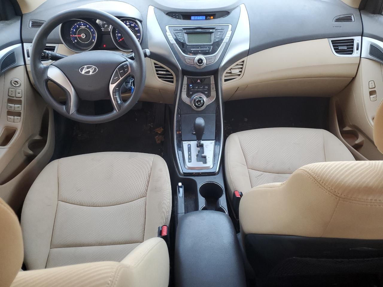 2013 Hyundai Elantra - Image 8