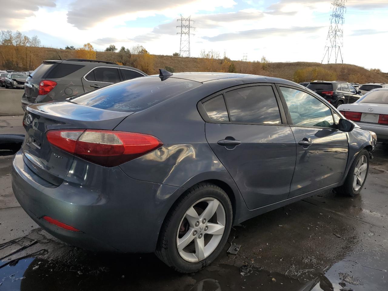 2016 Kia Forte - Image 3