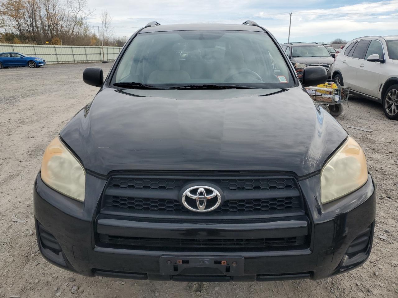 JTMZF4DV3B5032885 2011 Toyota Rav4