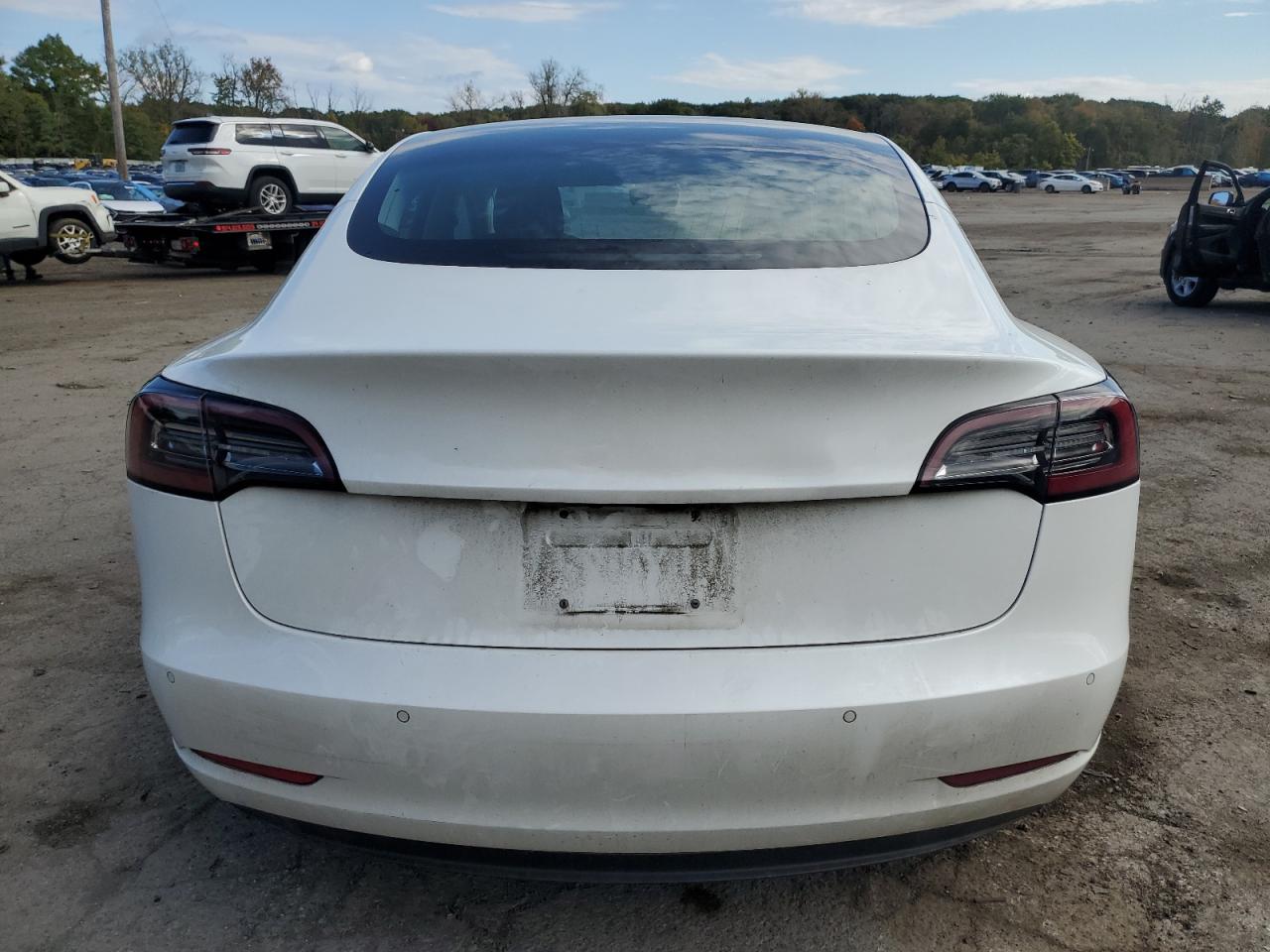 5YJ3E1EB7JF120623 2018 Tesla Model 3