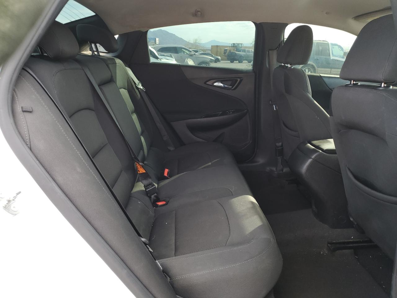 2016 Chevrolet Malibu - Image 11