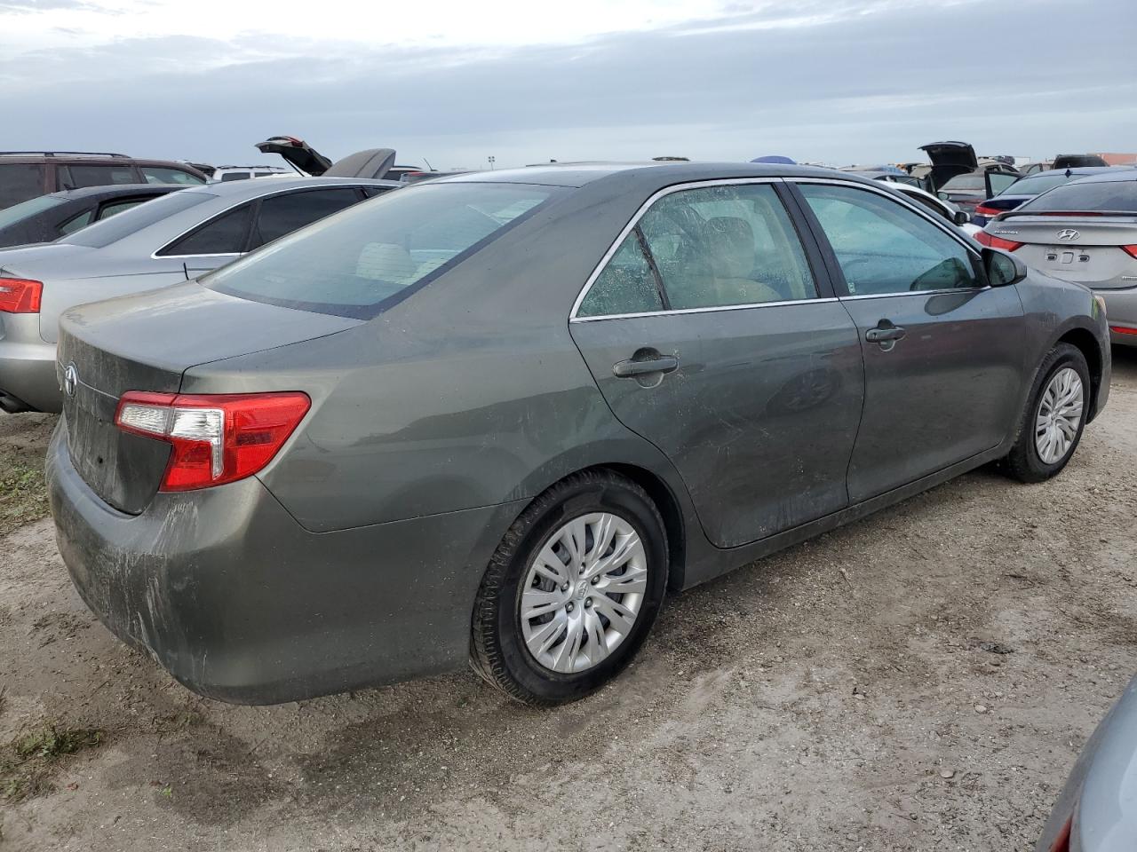 2014 Toyota Camry - Image 3