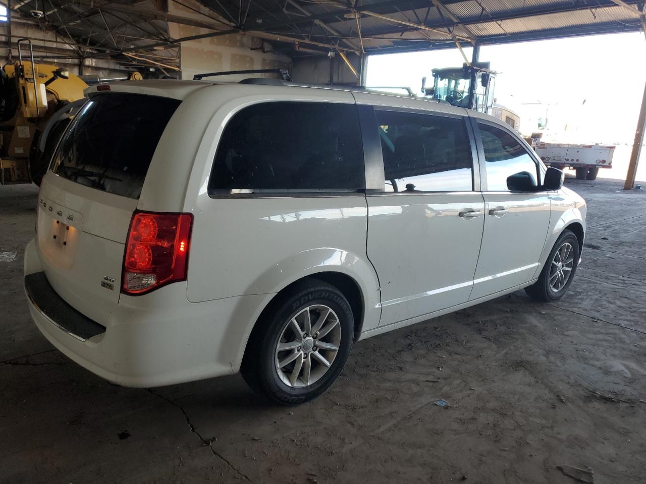 2019 Dodge Caravan - Image 3