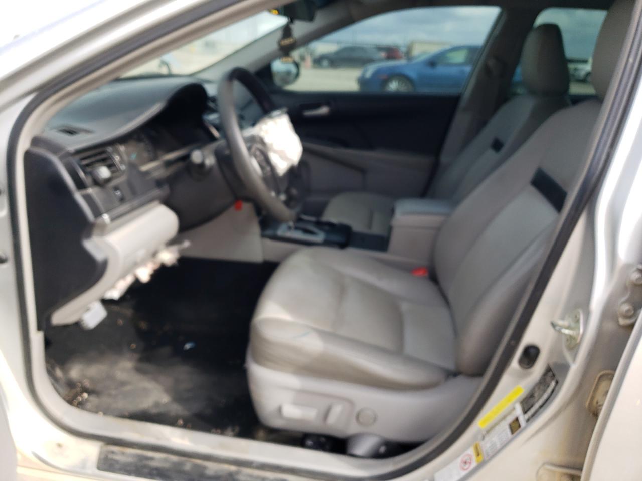 2014 Toyota Camry - Image 7