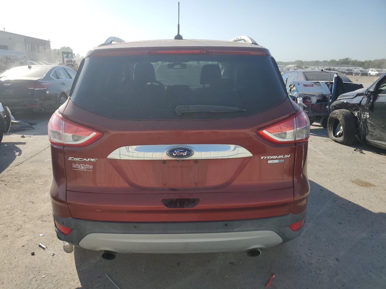 1FMCU9J9XEUE00338 2014 Ford Escape Titanium