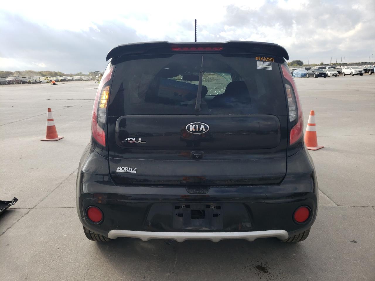 KNDJP3A5XJ7899826 2018 Kia Soul +