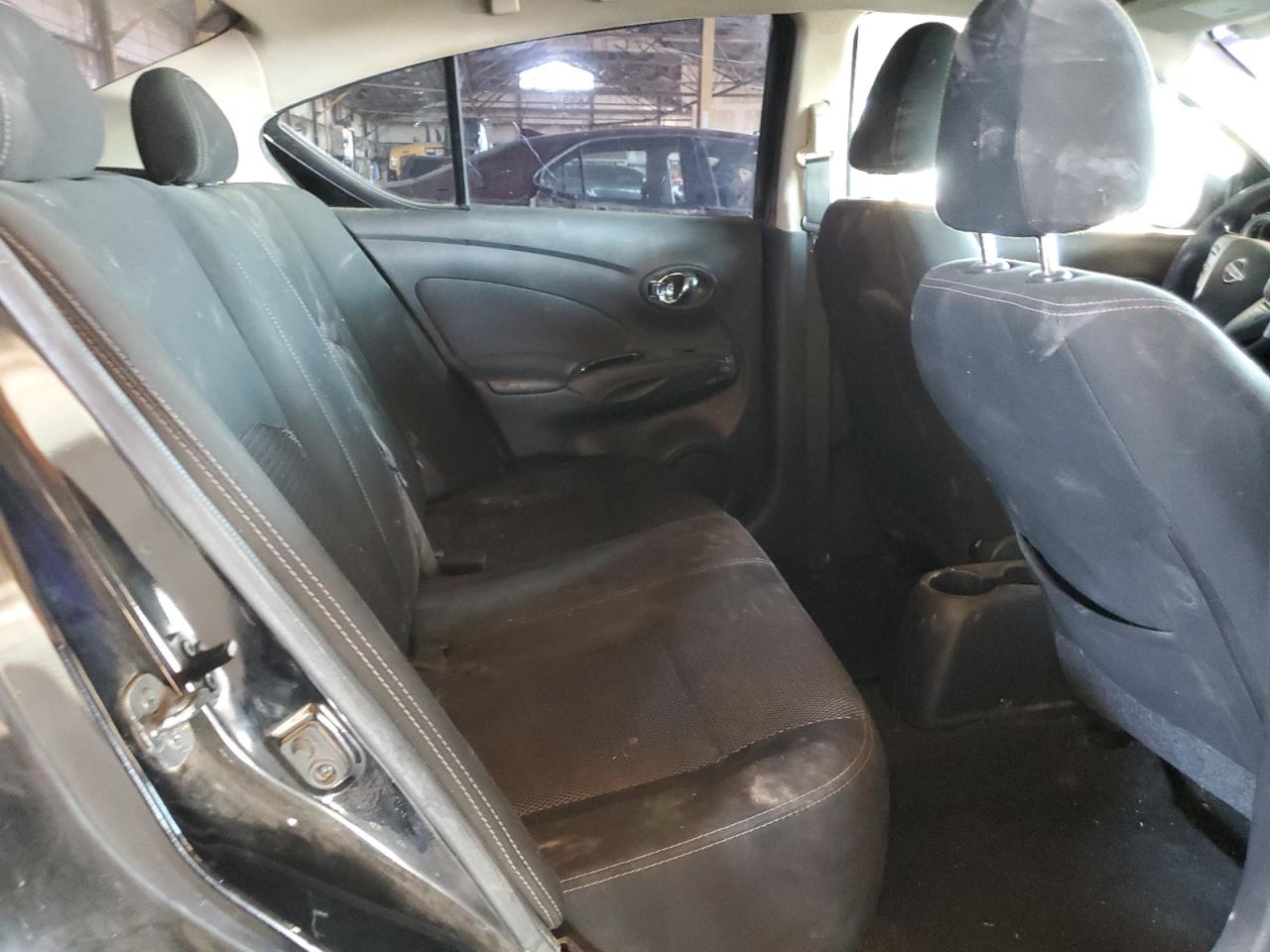 2019 Nissan Versa - Image 10