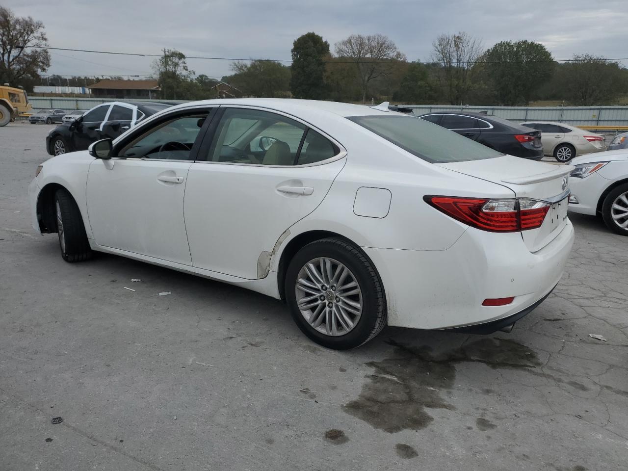 2013 Lexus ES - Image 2