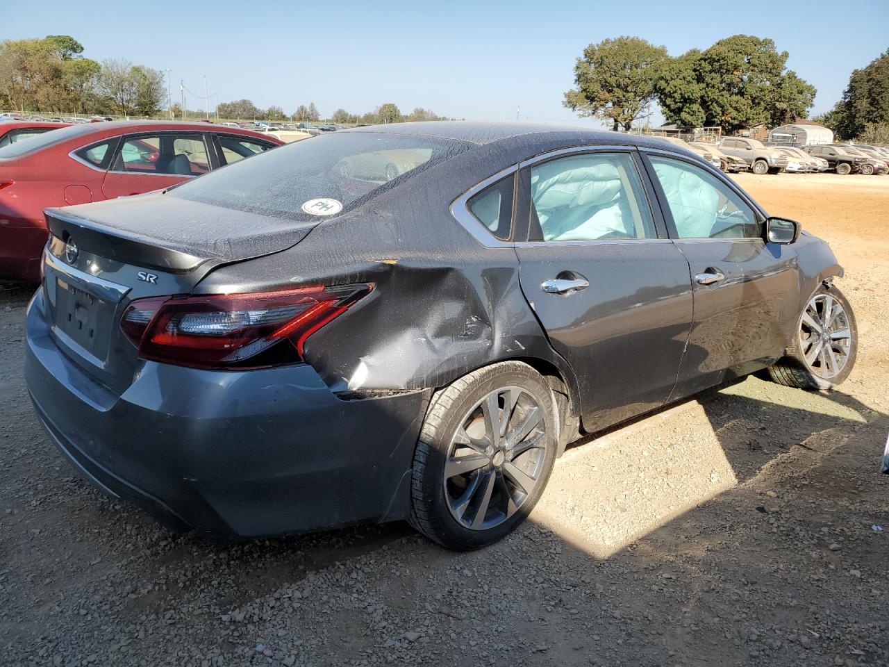 2017 Nissan Altima - Image 3