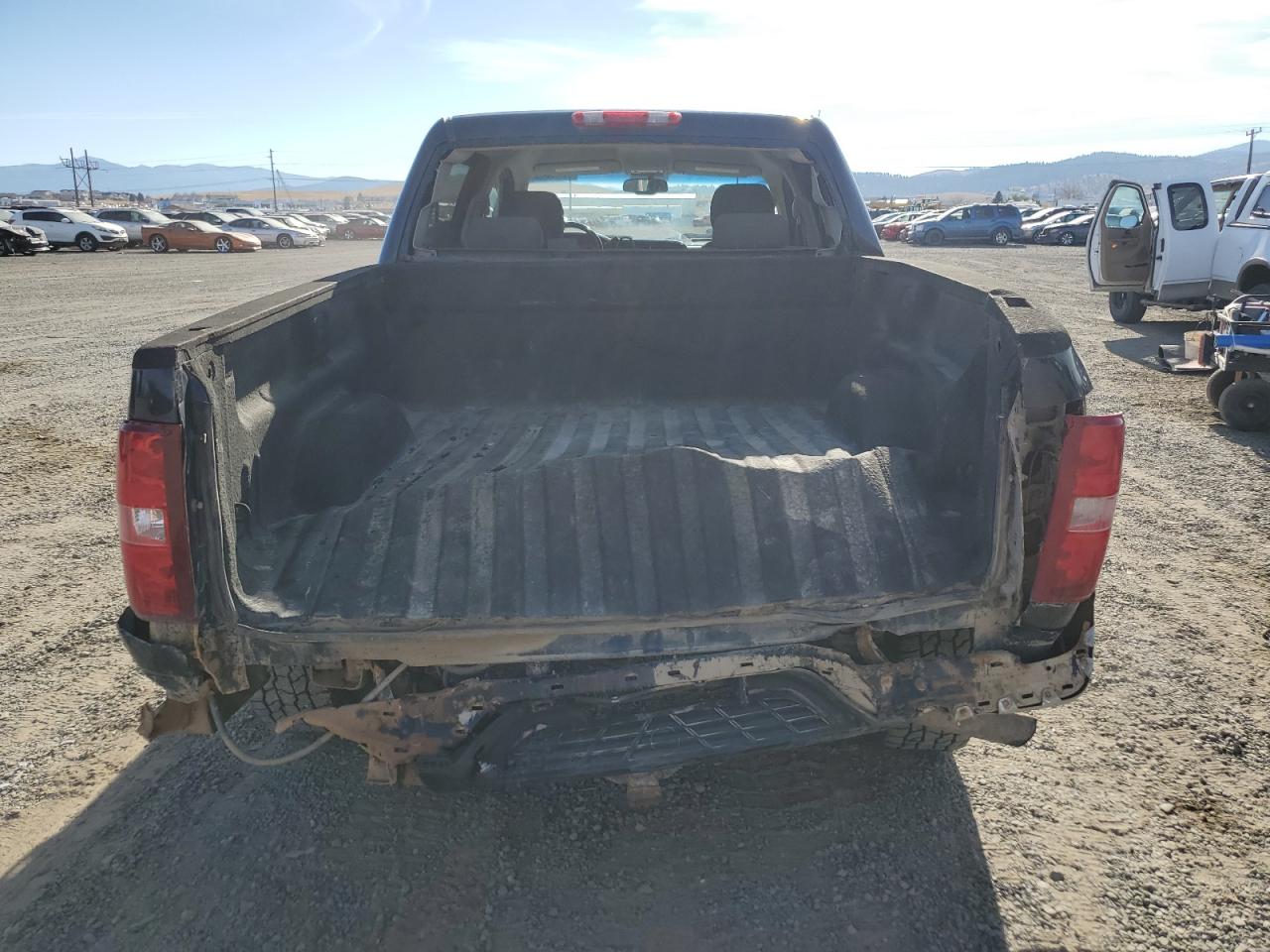 2007 Chevrolet Silverado - Image 6