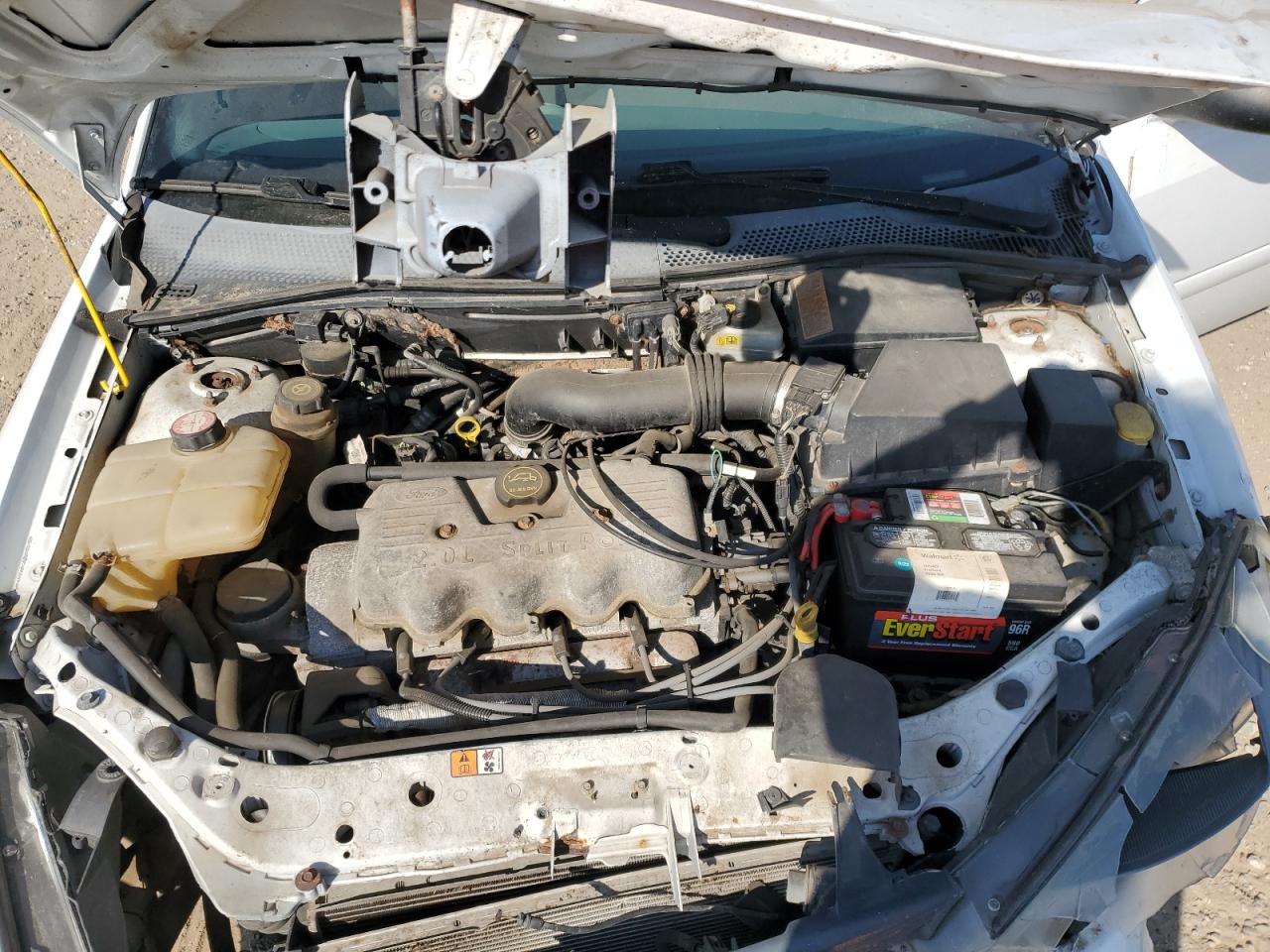 2003 Ford Focus - Image 12